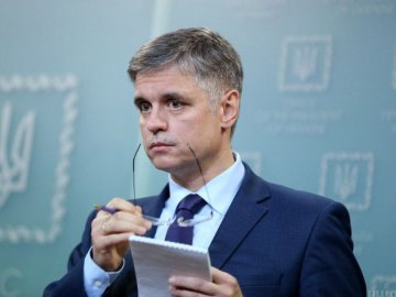 Україна вимагає від Росії третину закордонного майна СРСР