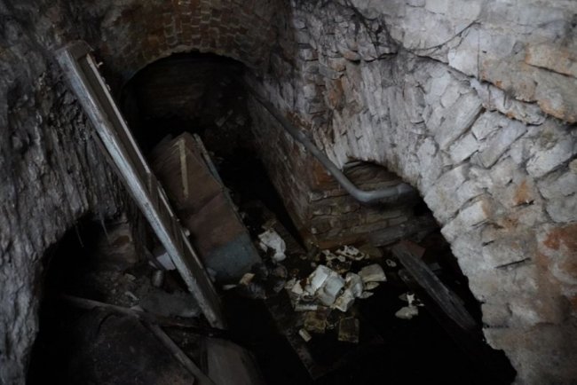 «Треба рятувати!»: підземелля луцького монастиря – у занедбаному стані. ФОТО
