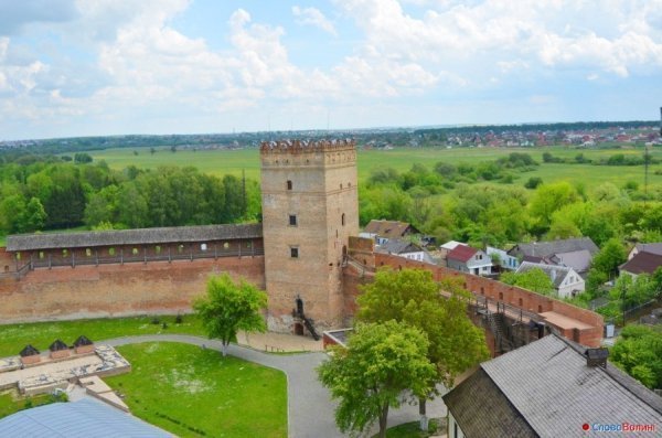 Луцьк з В'їзної вежі замку. ФОТО