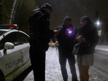 У Луцьку затримали п’яну дівчину за кермом машини