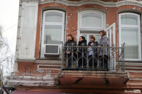 Під час хресної ходи у Луцьку окропили навіть мормонів