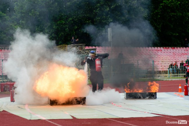До Луцька на змагання з'їхались пожежники з 7 країн. ФОТО