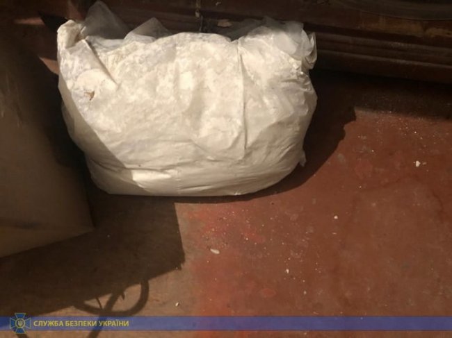 На Волині викрили подружжя, яке займалось контрабандою наркотиків