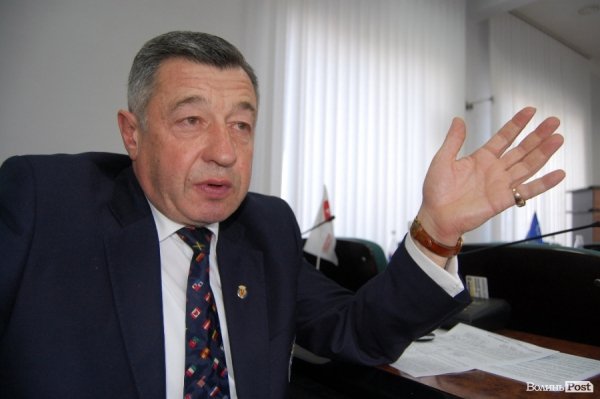 Луцький депутат знову відзначився краваткою і розповів, що «был вроде в оппозиции»