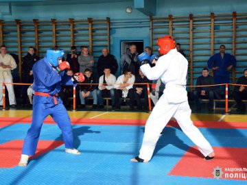 Волинські поліцейські визначили найкращих рукопашників. ВІДЕО