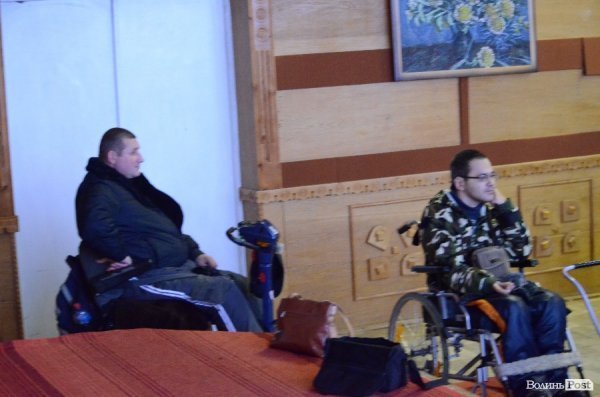 Лучани, які не можуть ходити, висловили свою підтримку пораненим бійцями АТО. ФОТО