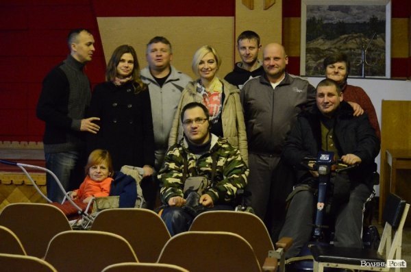 Лучани, які не можуть ходити, висловили свою підтримку пораненим бійцями АТО. ФОТО