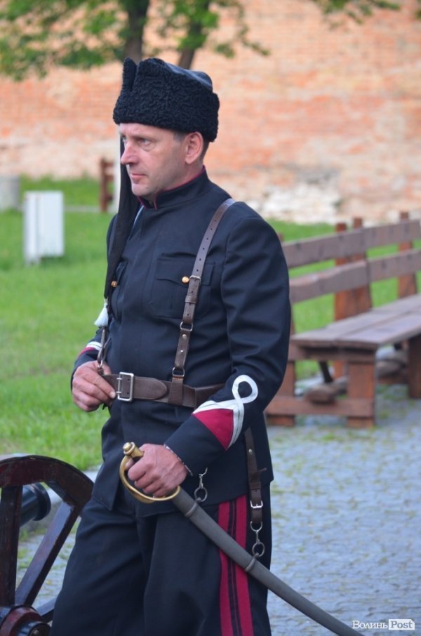 У Луцьку продавали ікони на потреби вояків АТО. ФОТО