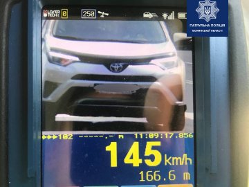 Їхав зі швидкістю 145 км/год: поблизу Луцька зловили «шумахера»