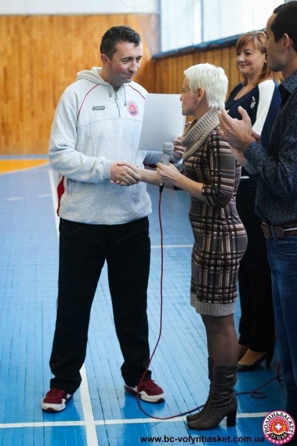 Фото міжнародного баскетбольного турніру в Луцьку