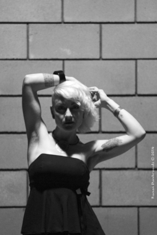 Епатажна фотосесія волинської ведучої: повна версія