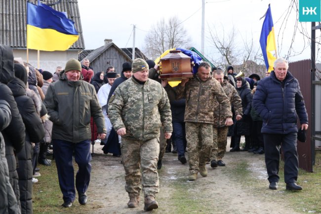 У 20 років життя обірвала війна: на Волині попрощалися з молодим Героєм Костянтином Масюком