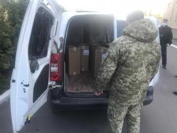 Не зміг пояснити походження вантажу: на Волині затримали партію нелегального тютюну. ВІДЕО
