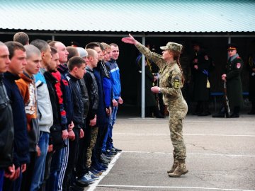 Судитимуть волинянина, який «косив» від армії