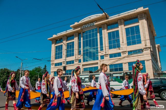 Перший день літа у Луцьку. ФОТОРЕПОРТАЖ 