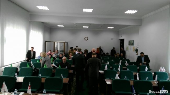 Позачергова сесія Луцької міськради. ЯК ЦЕ БУЛО