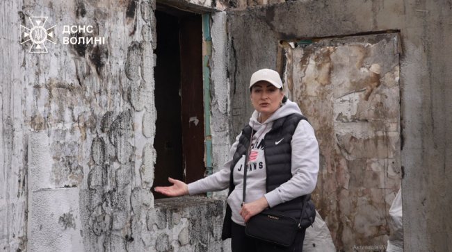 Біля Луцька небайдужа сусідка врятувала кілька сімей, які спали в палаючому будинку. ФОТО