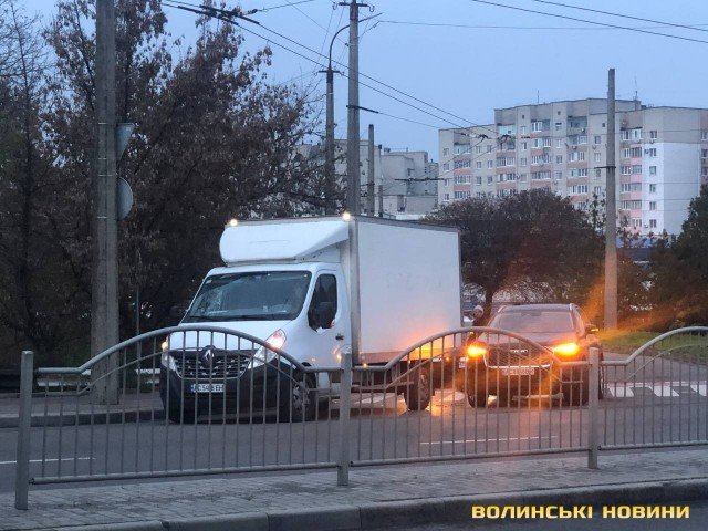 На мосту у Луцьку сталася ДТП: рух ускладнений