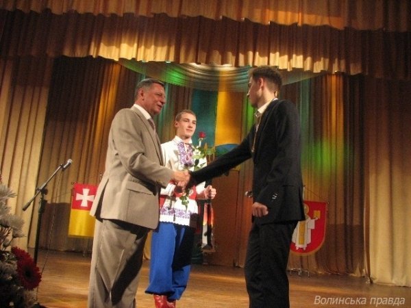 Назвали луцьку школу, де найбільше медалістів. ФОТО