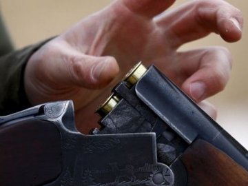 Напав та погрожував рушницею на риболовлі: у Луцьку затримали злочинця