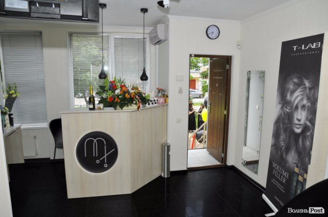 У Луцьку суддя відкрила студію краси