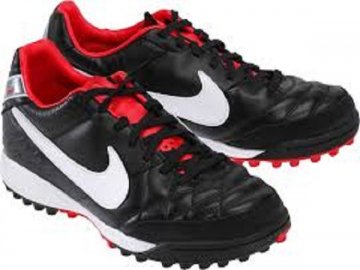 Характеристики футбольних сороконіжок*