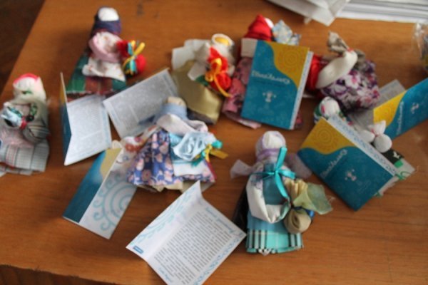 «Бережіть себе і повертайтеся здоровими, ми молимось за вас», - 78-річна волинянка бійцям АТО