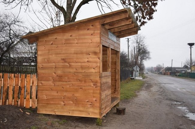 У Маневицькому районі встановили нові зупинки