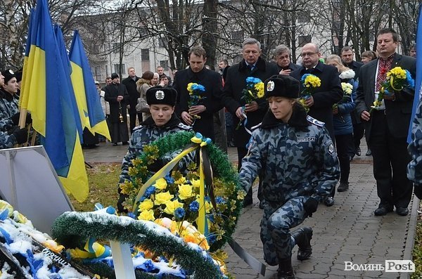 У Луцьку вшанували пам’ять загиблих героїв Майдану. ФОТО