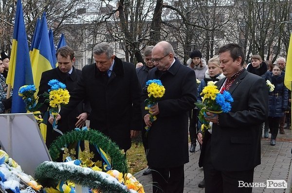 У Луцьку вшанували пам’ять загиблих героїв Майдану. ФОТО