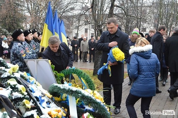 У Луцьку вшанували пам’ять загиблих героїв Майдану. ФОТО