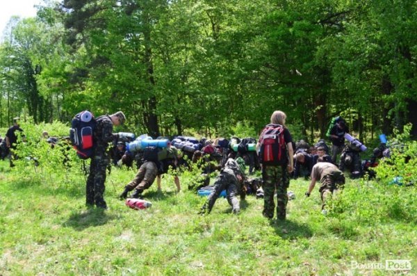 Дві сотні юнаків і дівчат «зникли» у волинських лісах на три дні. ФОТО. ВІДЕО