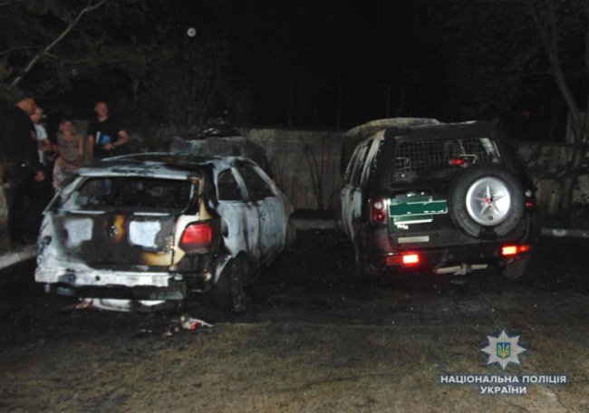 У Рівному вночі невідомі підпалили автівку волонтера