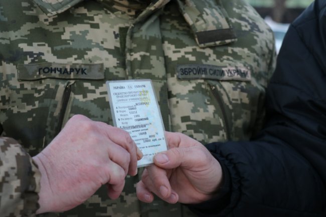 Луцький «політех» передав для ЗСУ вантажівку. ФОТО