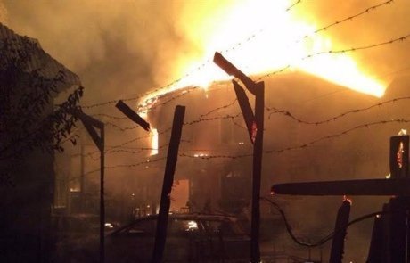 У Мукачево сталися криваві розбірки у таборі ромів. ФОТО. ВІДЕО