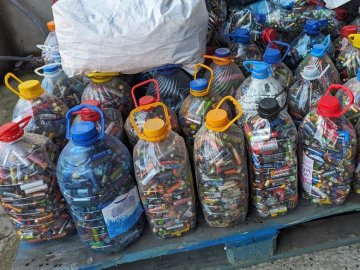 «Чистий Луцьк» на утилізацію здав майже тонну батарейок