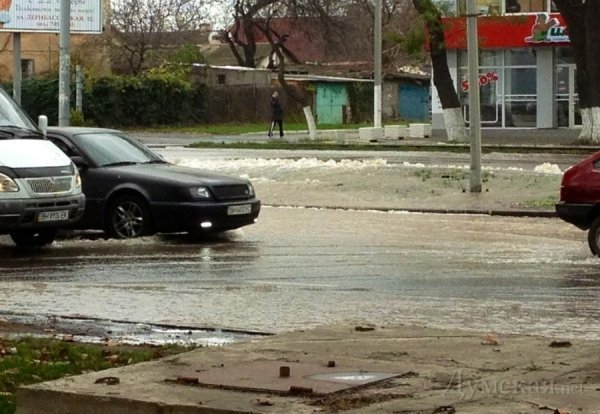 Через аварію в Одесі ‒ транспортний колапс. ФОТО. ВІДЕО