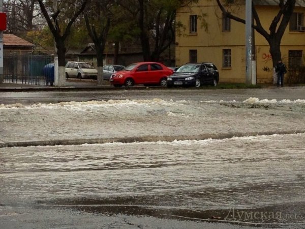 Через аварію в Одесі ‒ транспортний колапс. ФОТО. ВІДЕО