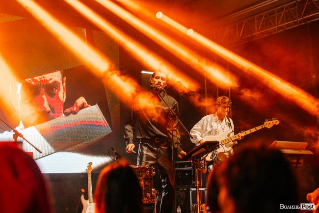 Розкриття таємниці, подарунки та KADNAY «на десерт»: як на «Супернові» веселилися «добрі сусіди». ФОТОРЕПОРТАЖ*