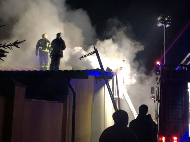 У місті на Волині  вночі горіло приміщення ресторану. ФОТО