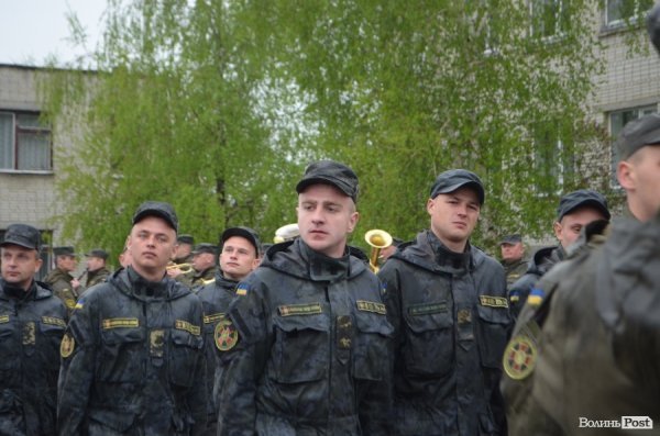 У Луцьку складали військову присягу під дощем