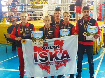 Волиняни вибороли «золото» на чемпіонаті України з кікбоксингу серед 500 учасників 