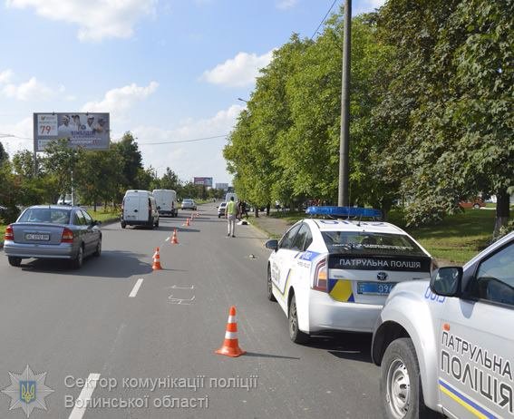 Смертельна аварія в Луцьку: чоловік переходив дорогу поза переходом