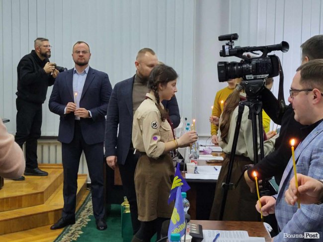 Луцьк отримав Вифлеємський вогонь миру. ФОТО