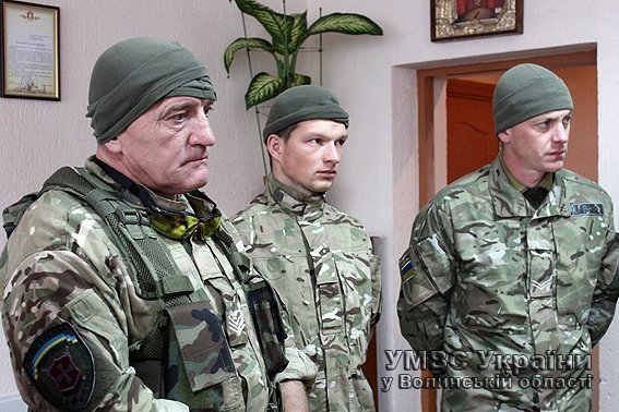 Бійцям роти  «Світязь» передали зимове взуття. ФОТО. ВІДЕО