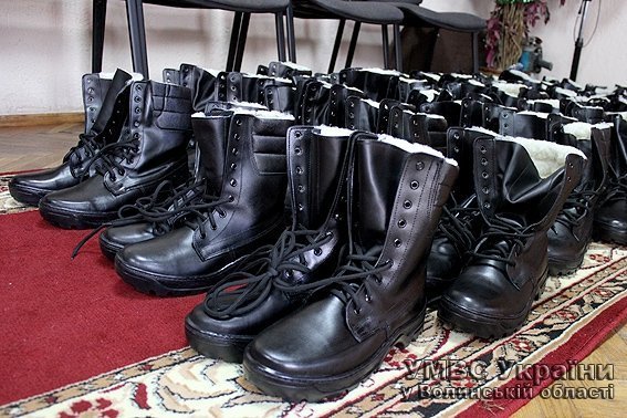 Бійцям роти  «Світязь» передали зимове взуття. ФОТО. ВІДЕО