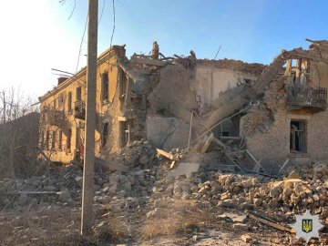 Херсонщина після вчорашніх атак: моторошні фото від поліції