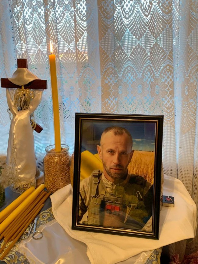 Волиняни встелили квітами шлях для кортежу полеглого Героя