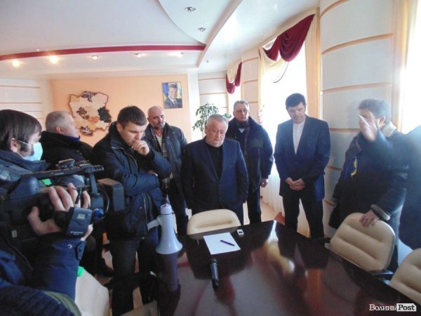 Волинська ОДА: штурм, який не відбувся. ФОТОРЕПОРТАЖ