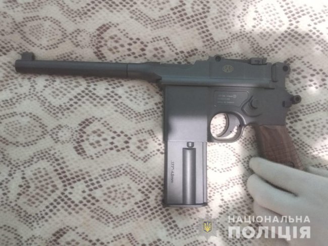 Масові підпали автівок на Волині: поліція провела масштабні обшуки. ФОТО